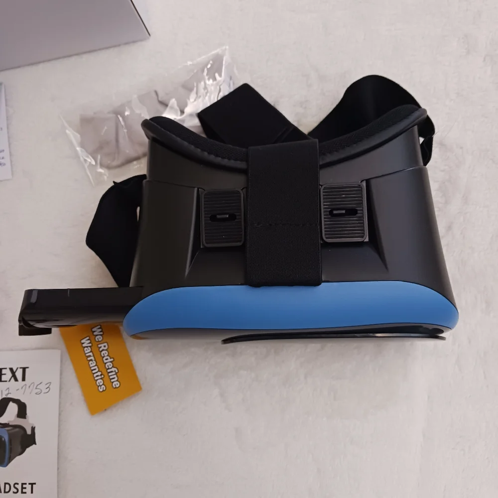 BNEXT VR Headset in Black and Blue